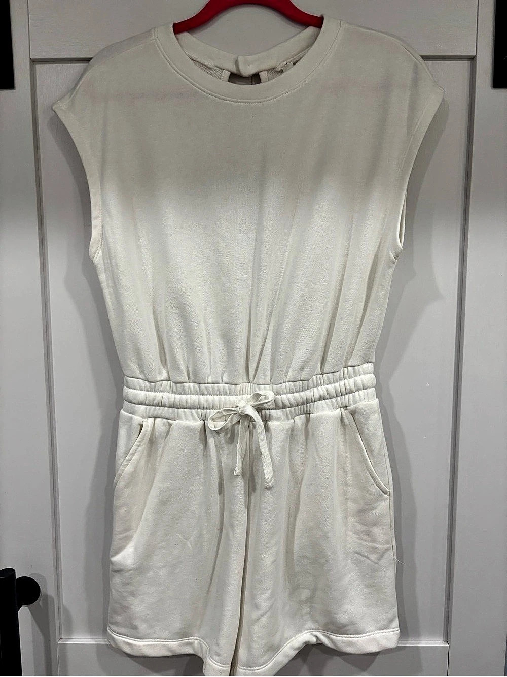 Women's Romper in White Size Medium Like New